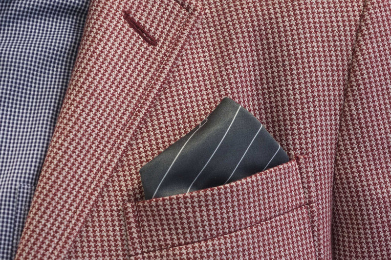 FatCloth Bernie Gray pocket square adds that extra classy touch to the outfit 