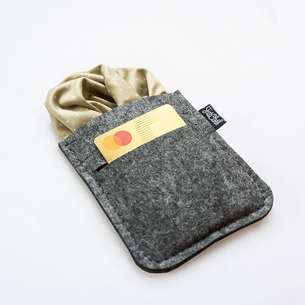 FatCloth pocket square holder felt grey with square and card